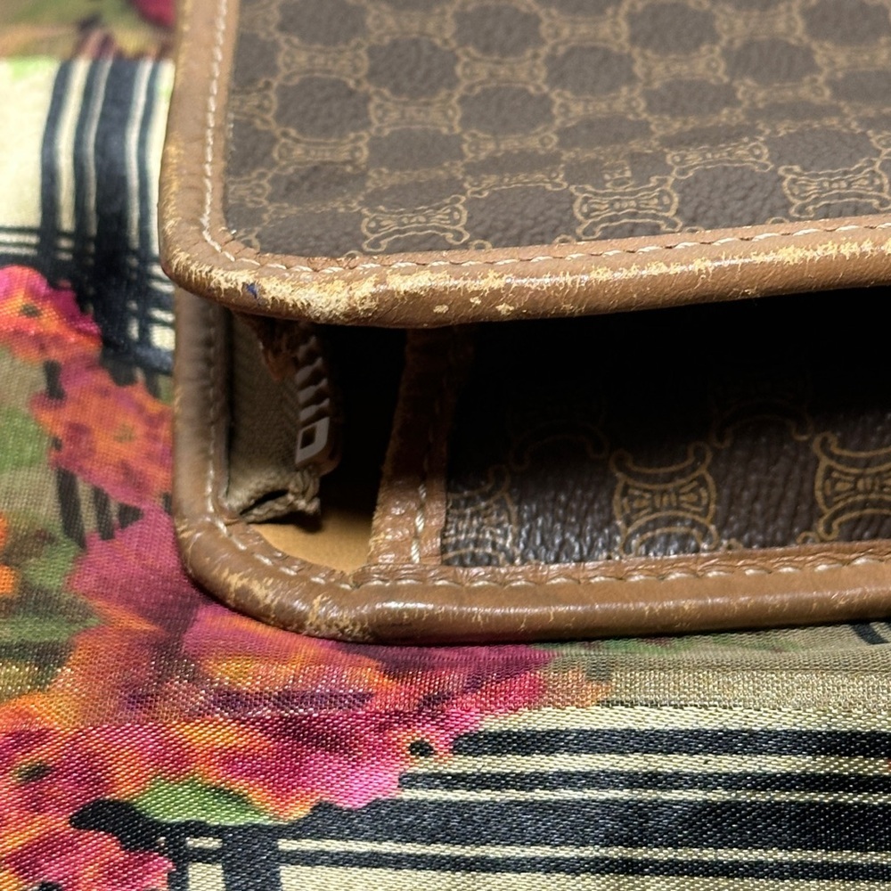Vintage Celine clutch. - Picture 3 of 13
